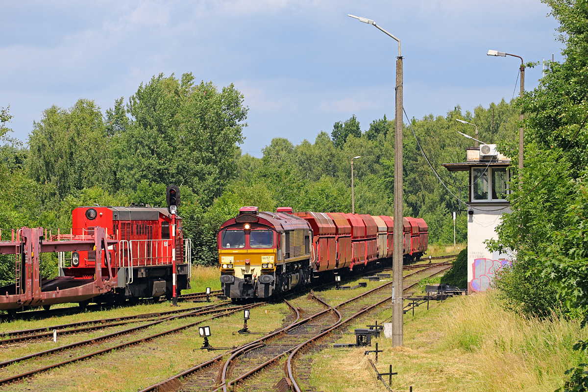 66157