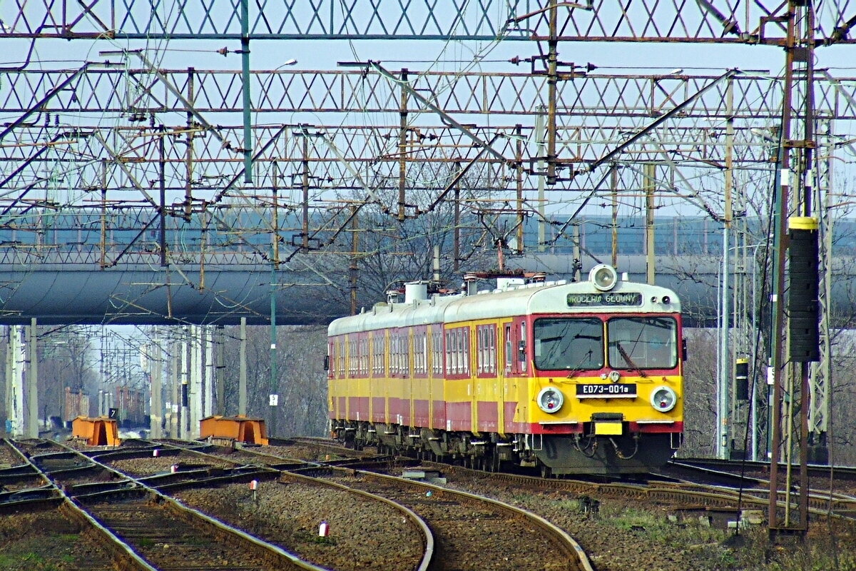 ED73-001