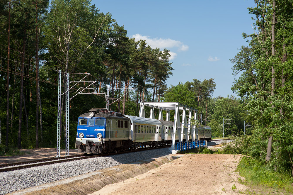 EU07-1052