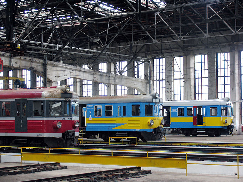 EN57-711