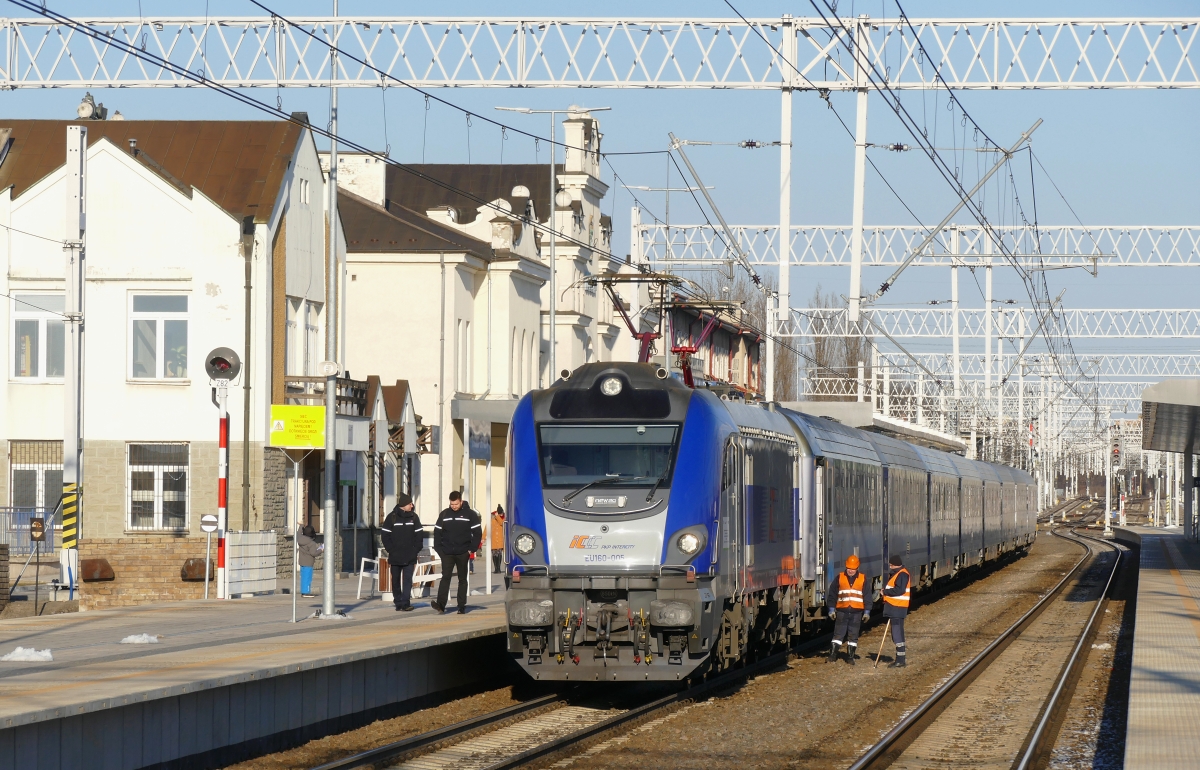 EU160-005