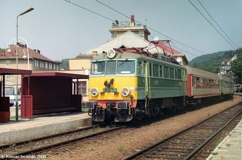 EU06-11