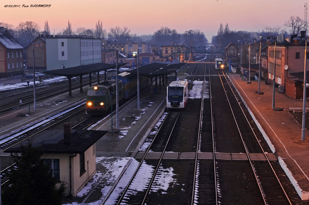 SU45-174 w towarzystwie SA105-001 i SA108-008