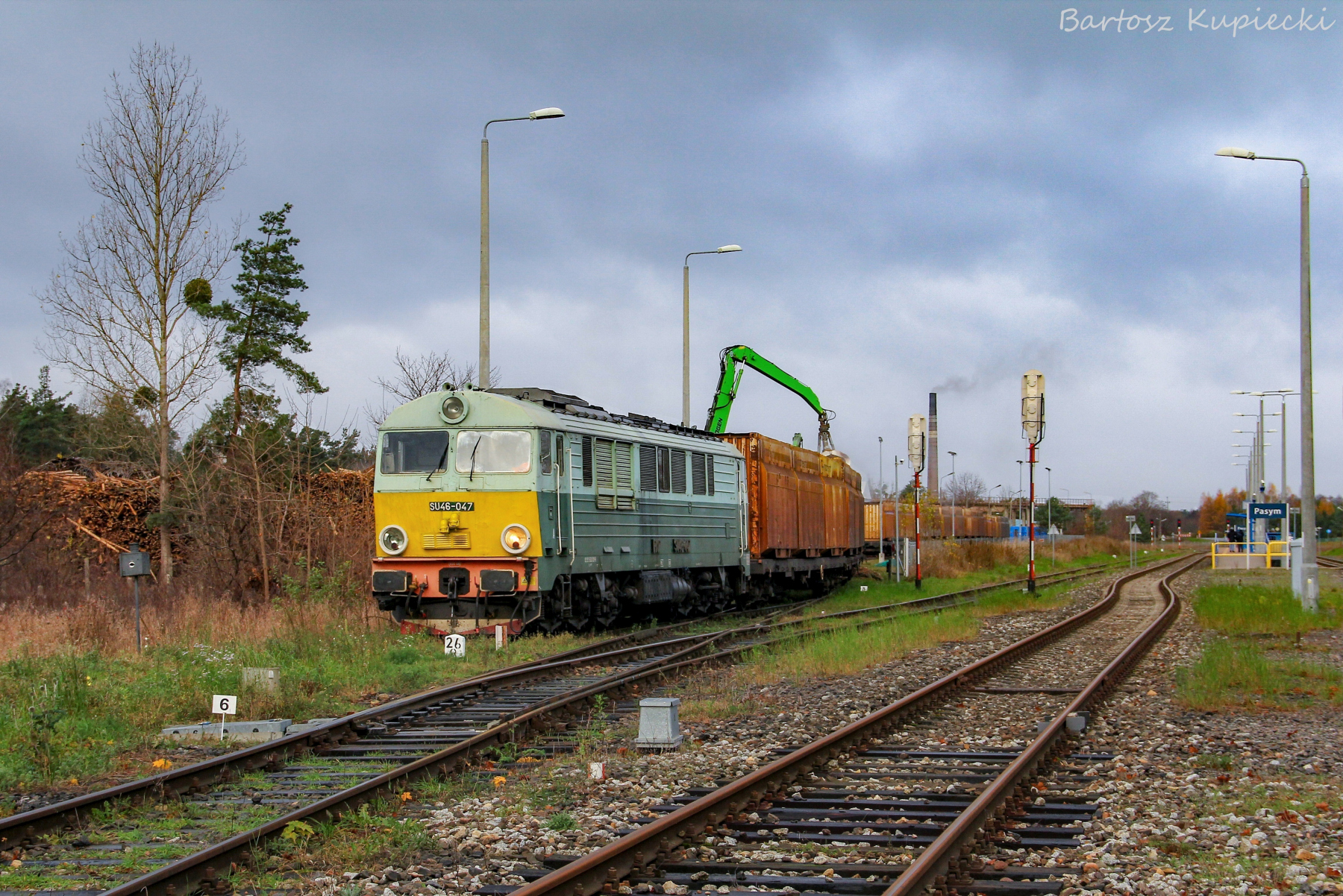 SU46-047