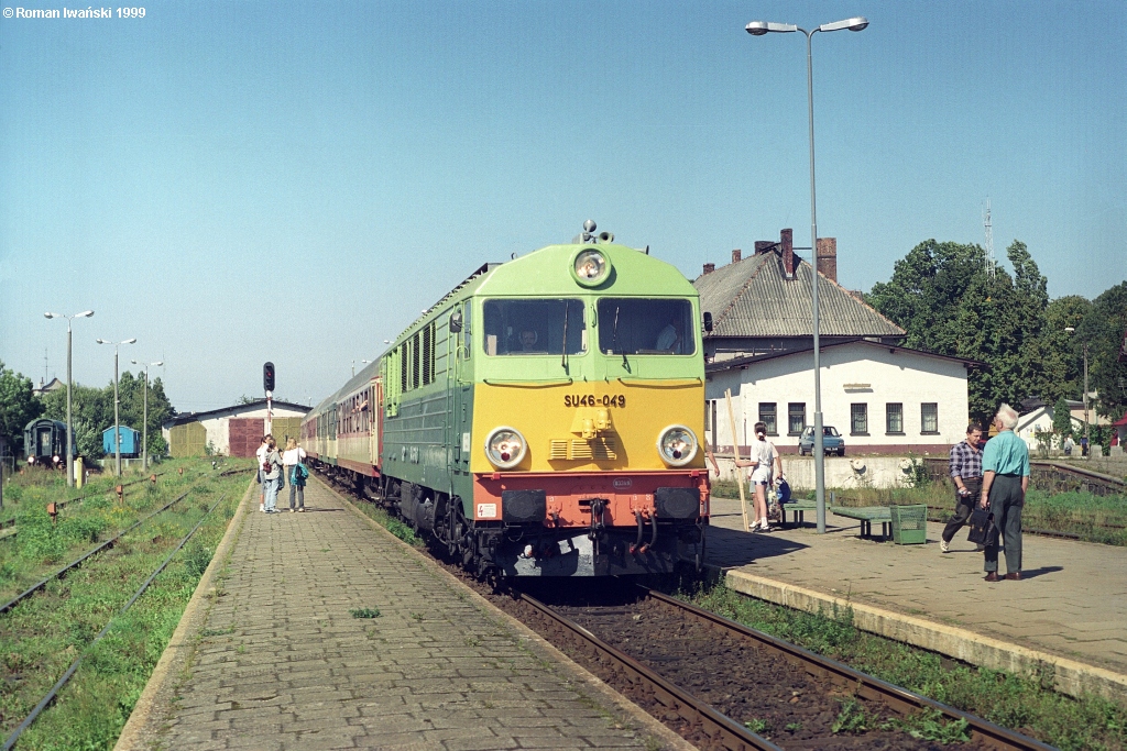 SU46-049