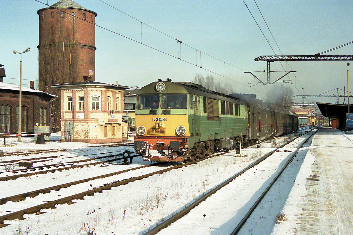 SU46-035