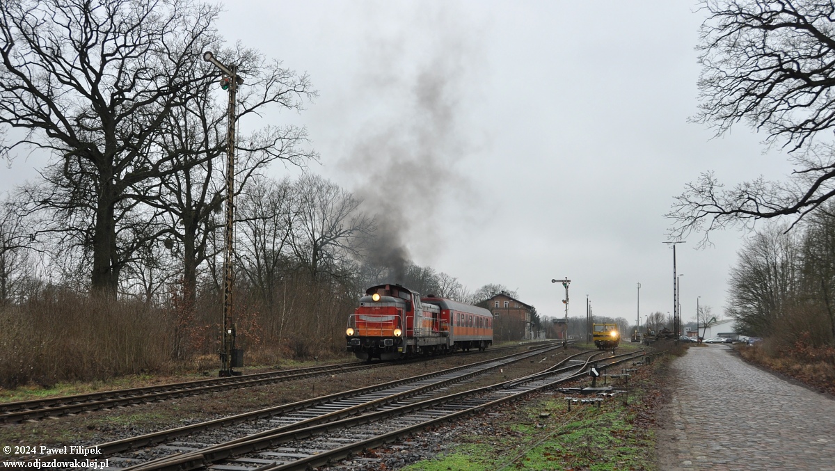 SU42-513