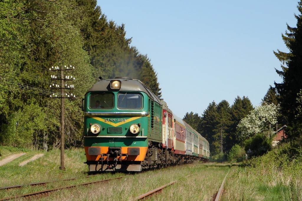 ST44-1103