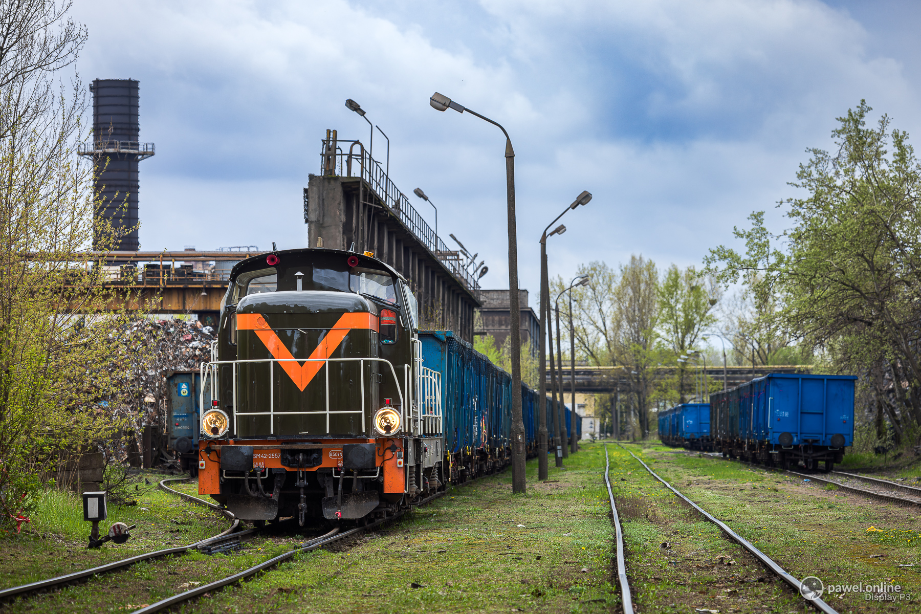 SM42-2557