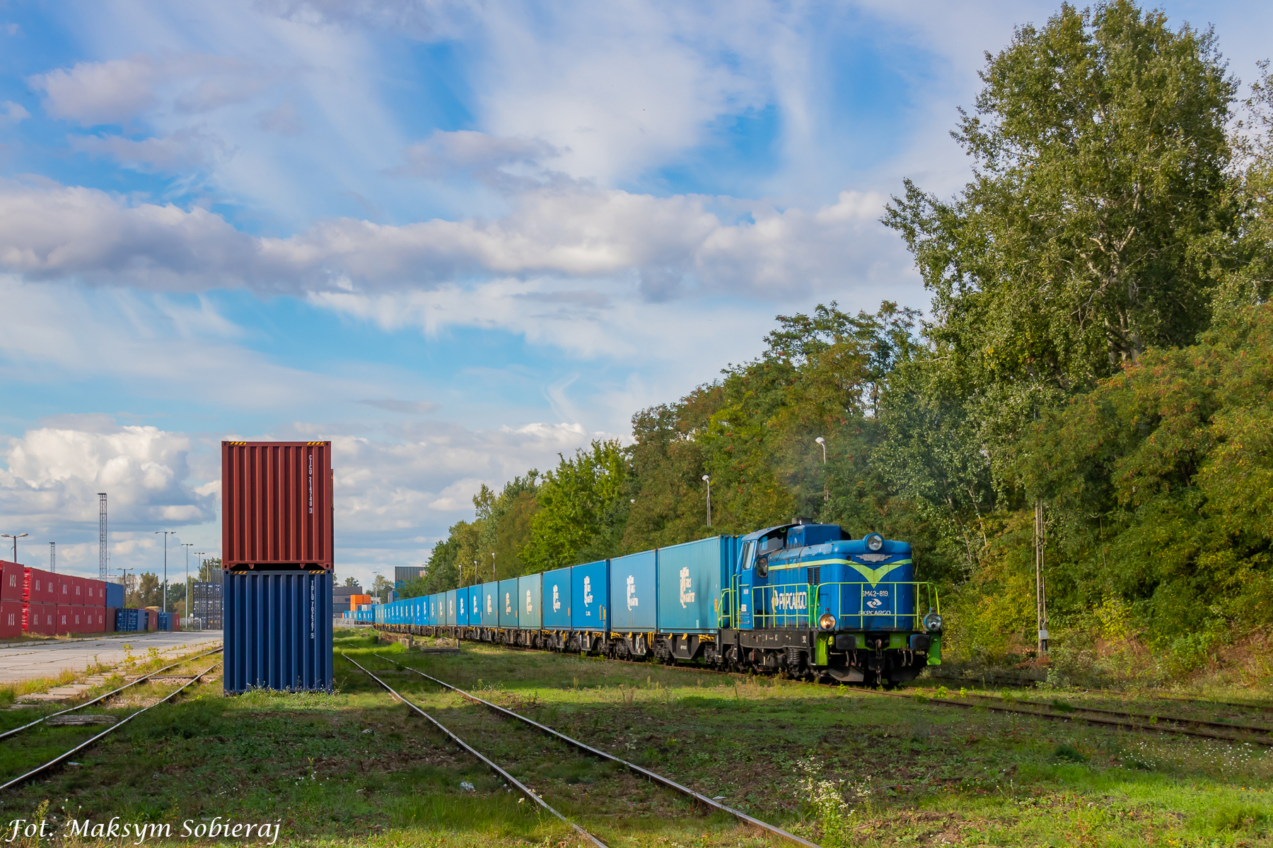 Niebieski intermodal