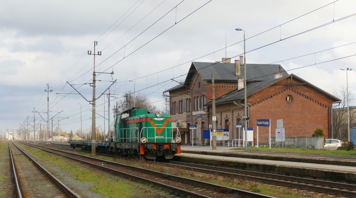 SM42-633