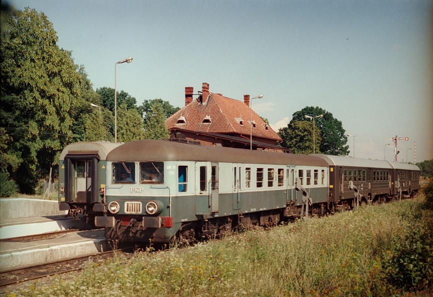SN61-138 Osie