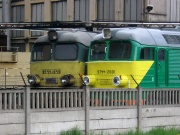 Jeden nowy, drugi stary ...